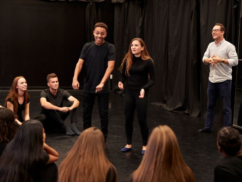 kurumsal-yaratici-drama-egitimi